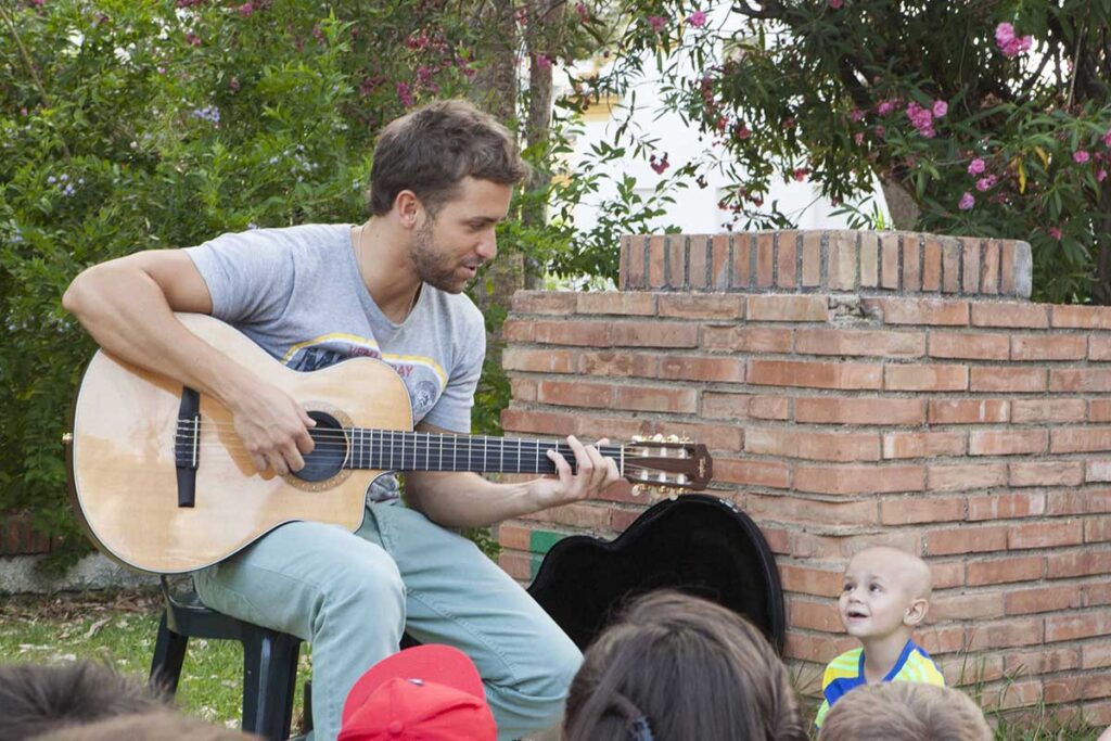 Pablo Alborán is a sponsor of the Olivares Foundation