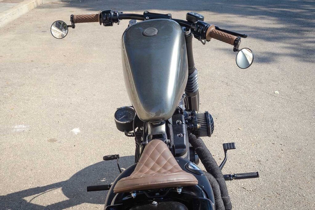 Tank and seat detail