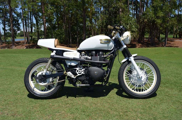 Scarface is a custom motorcycle with Triumph base in Cafe Racer and Brat style