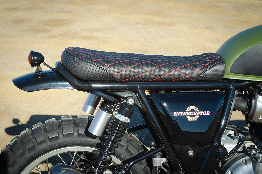 Detail of the seat of the Royal Enfield Scrambler "Intruder"