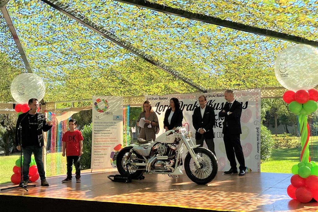 Fran Manen presents the Harley Fundación Olivares