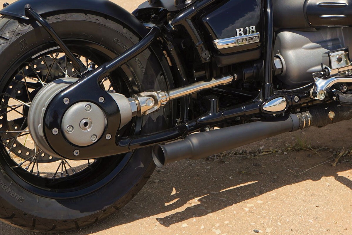 BMW R18 BOBBER STEEL Lord Drake Kustoms