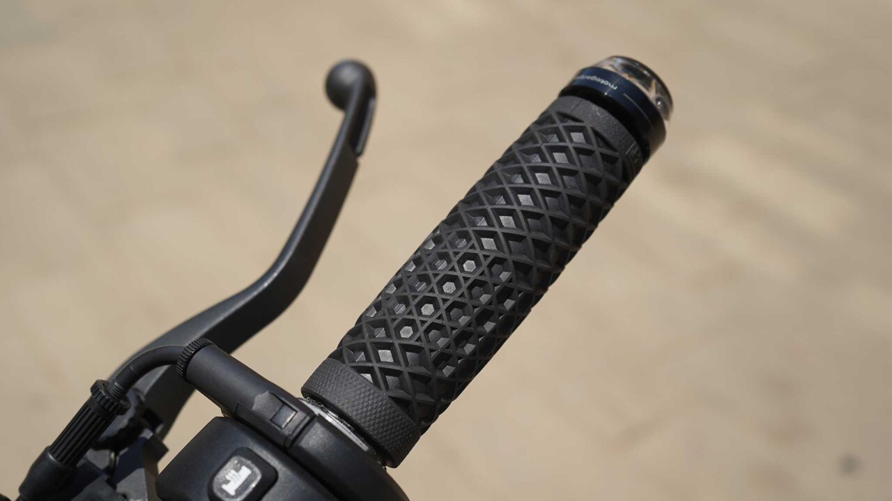 BMW R Nine T Gulf personnalisée par Lord Drake Kustoms