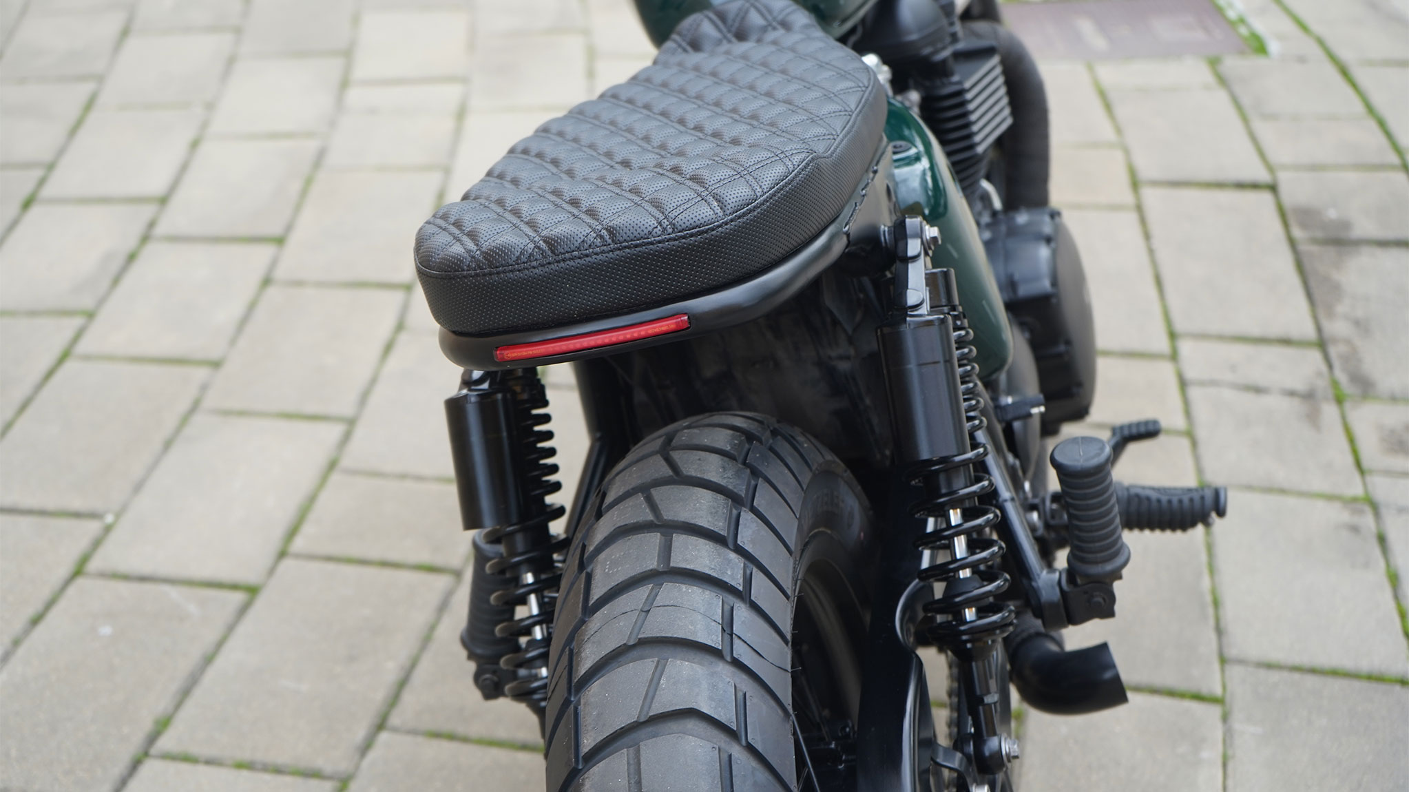 Triumph SE Brat Seat detail