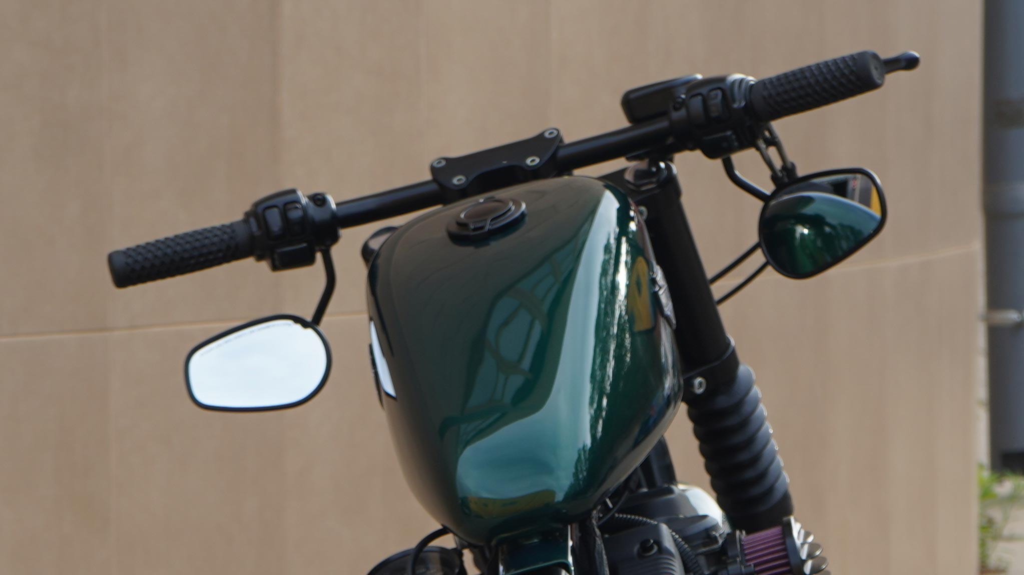 BOBBER RACING GREEN | Lord Drake Kustoms