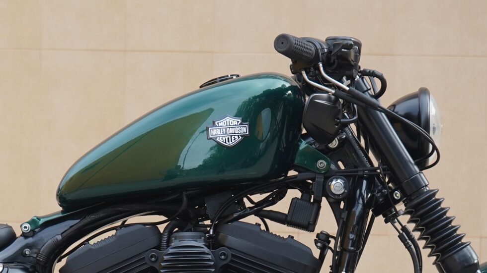 BOBBER RACING GREEN | Lord Drake Kustoms