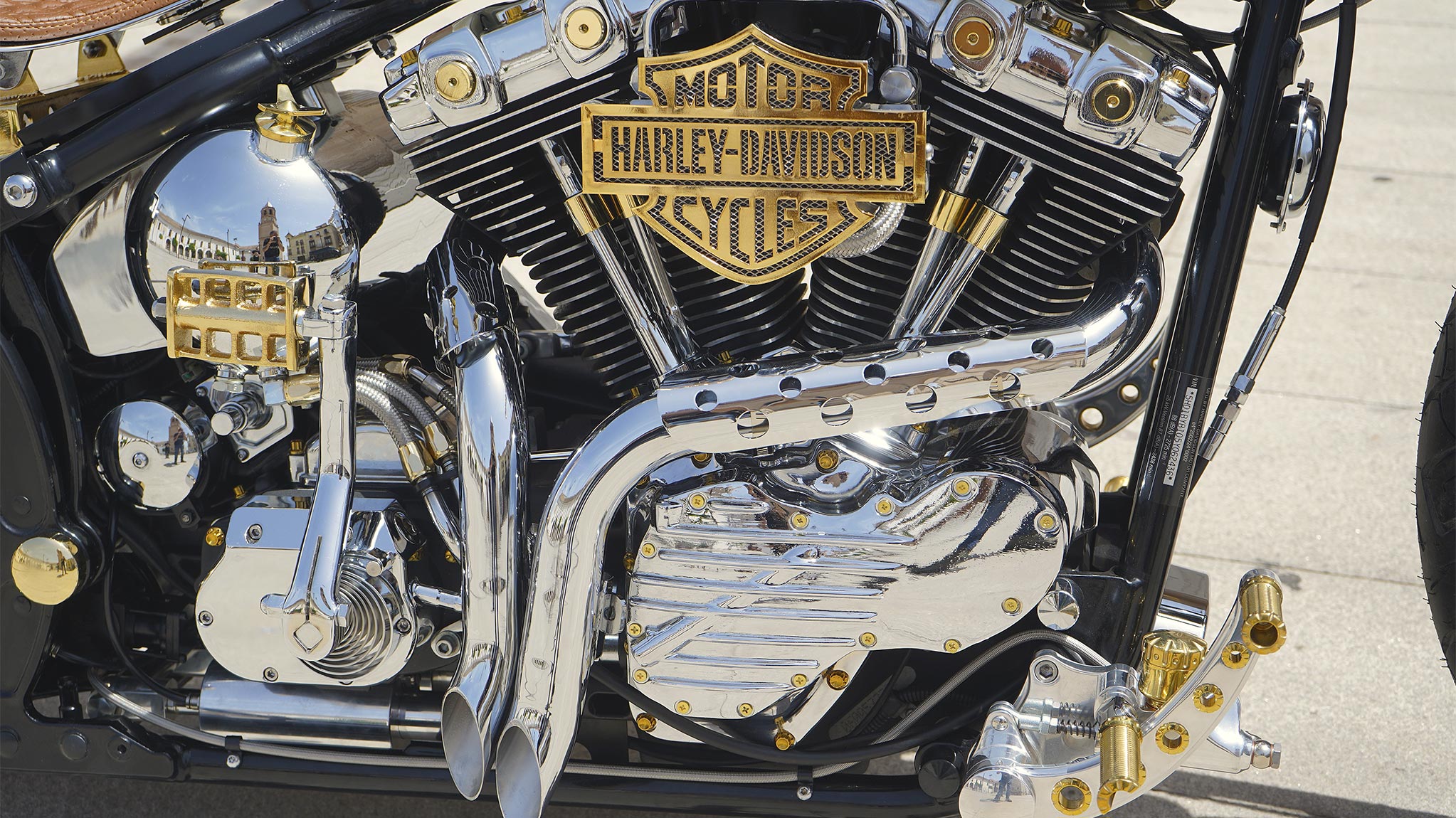 Babylon Exhaust details