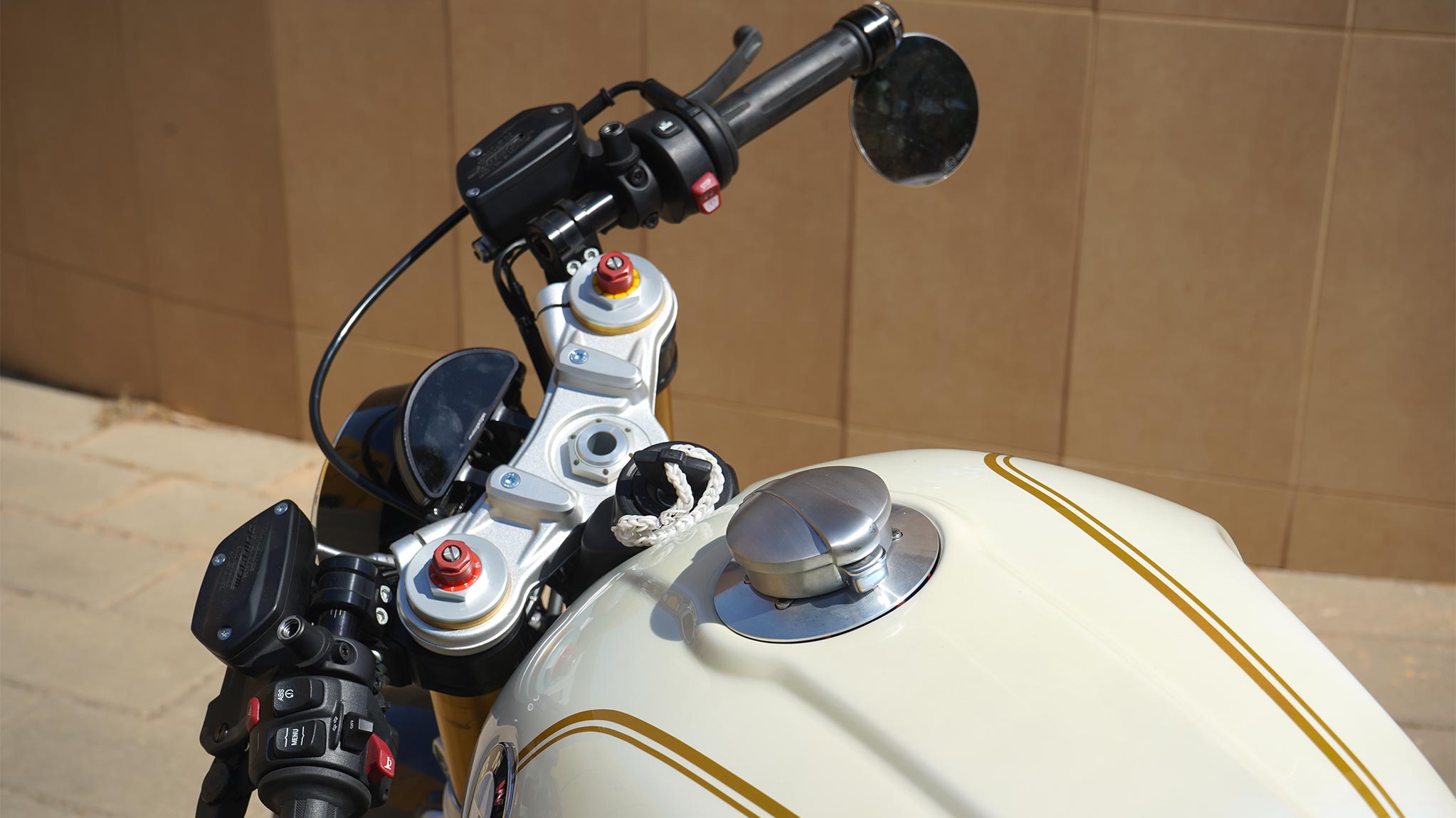 BWM R NINE T RIGAR Odometer detail
