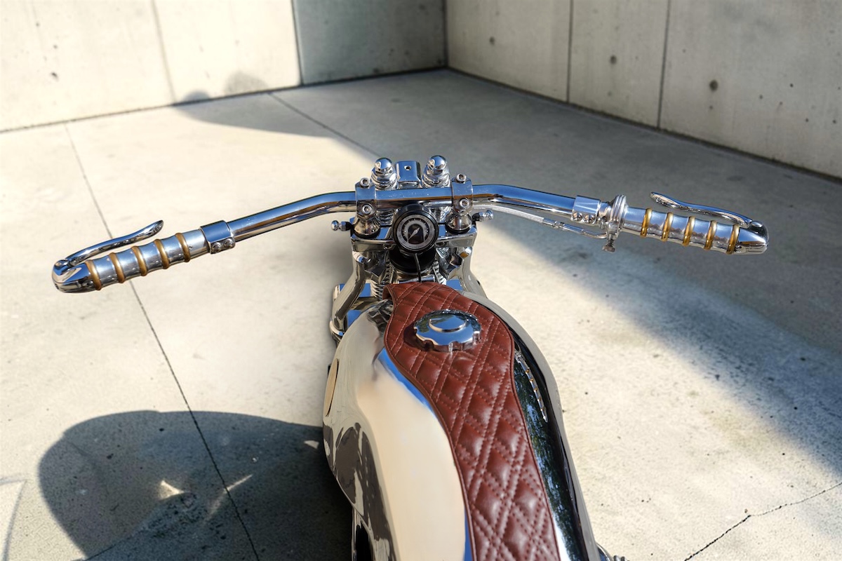Handlebar detail